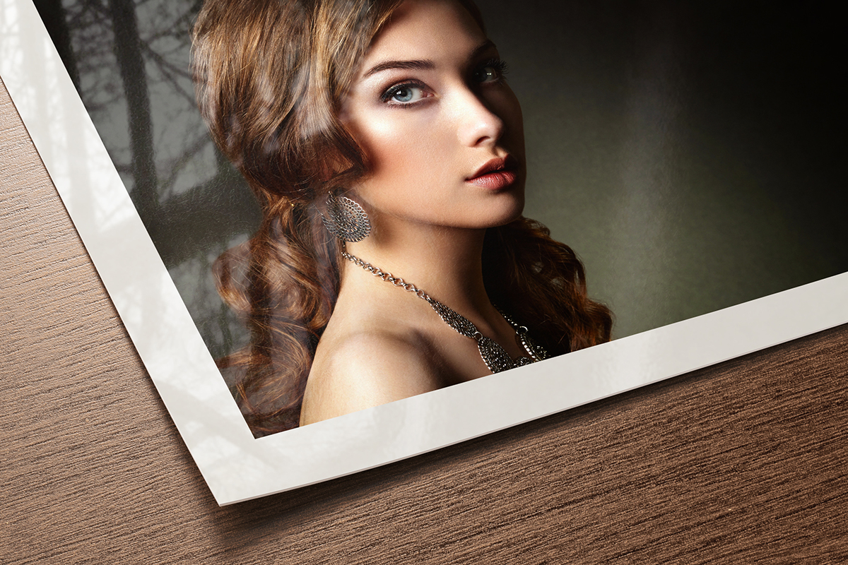 Canson Baryta Prestige II fine art paper swatch with natural white base and refined glossy baryta finish