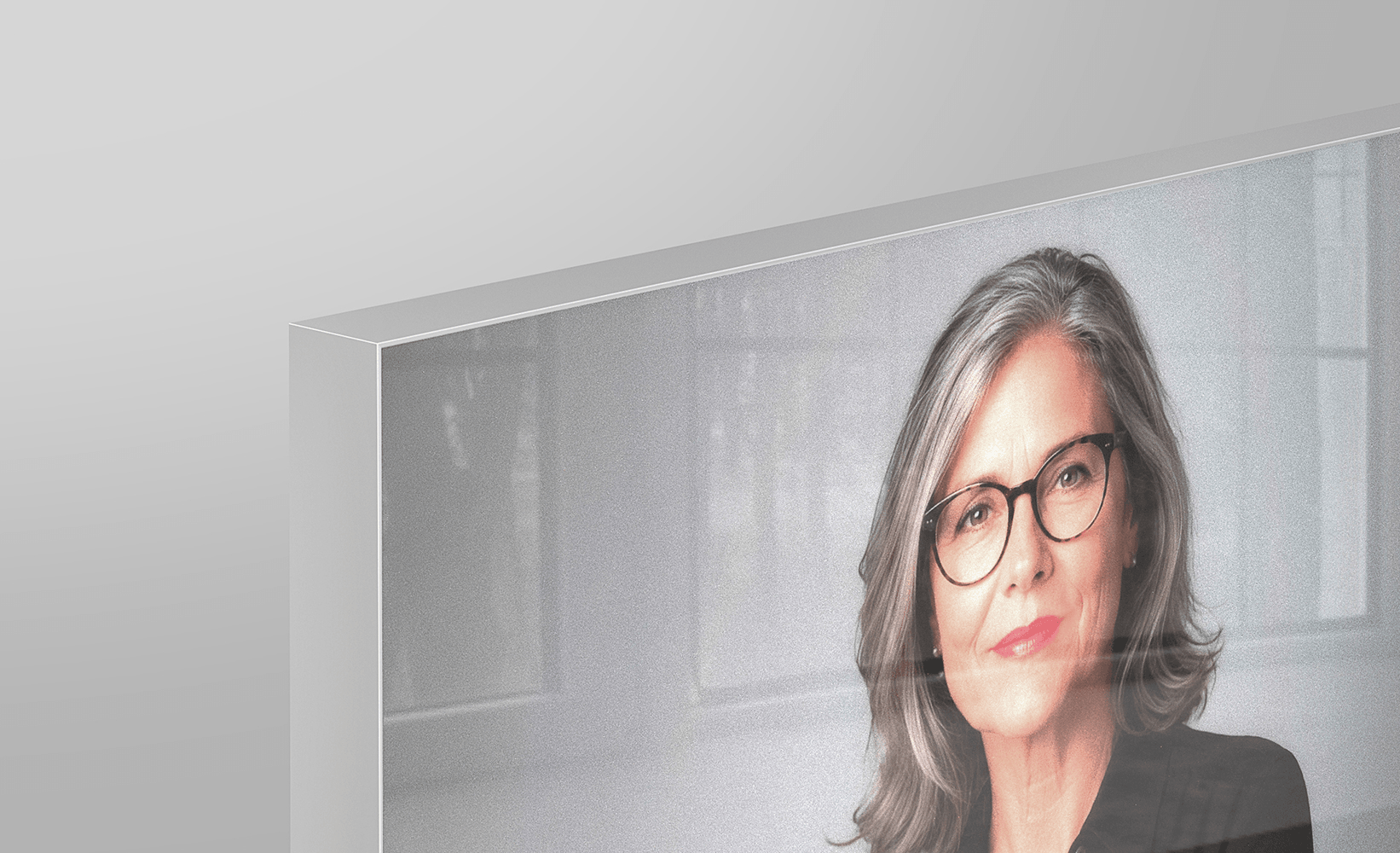 Acrylux Flush Framed corner detail with grey aluminium frame, showing seamless flush-mounted profile